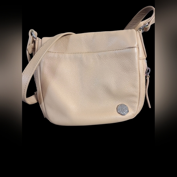 Vince Camuto Soft Tan Leather Crossbody Bag - Picture 3 of 8